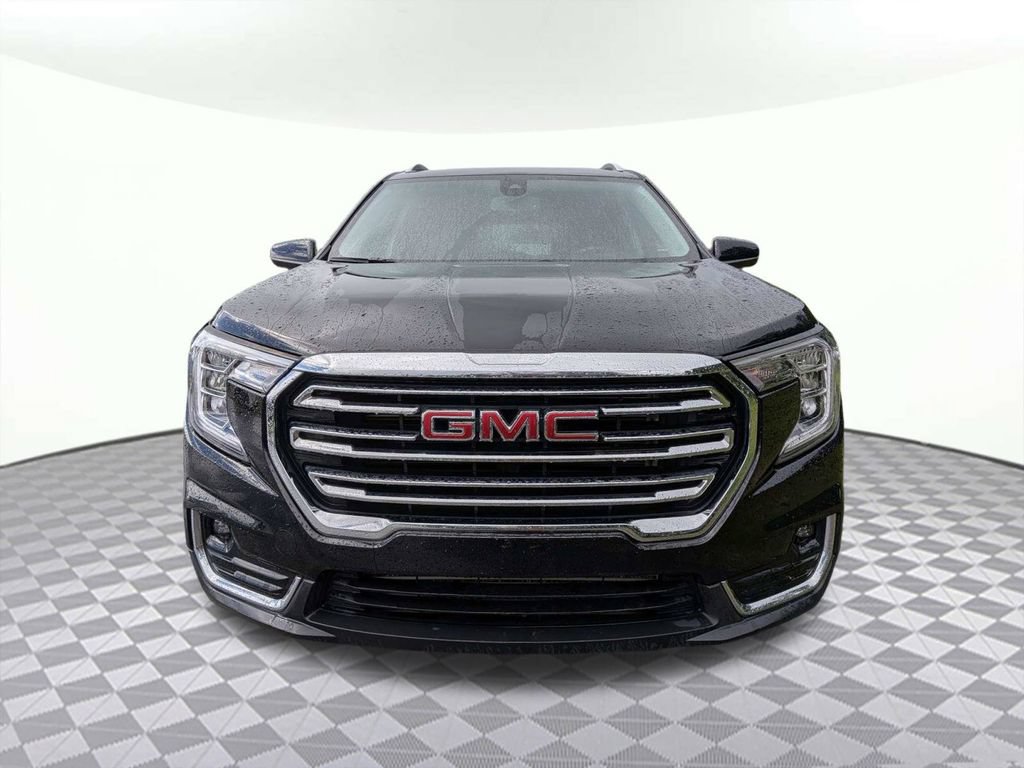 Used 2024 GMC Terrain SLT AWD/4WD image 8