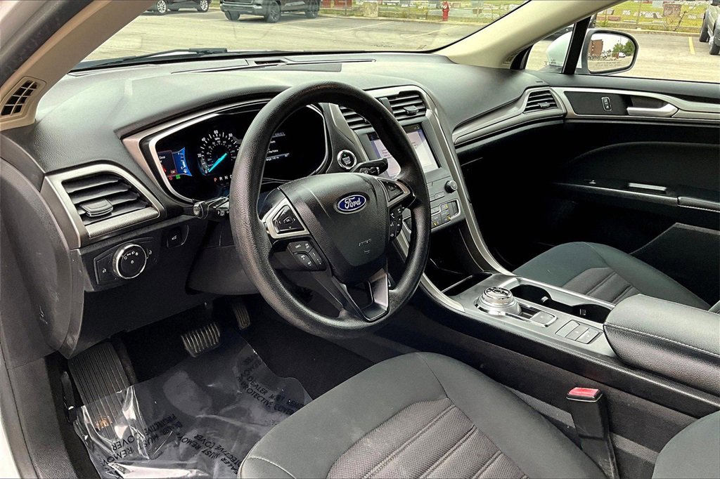 Certified 2019 Ford Fusion SE image 13