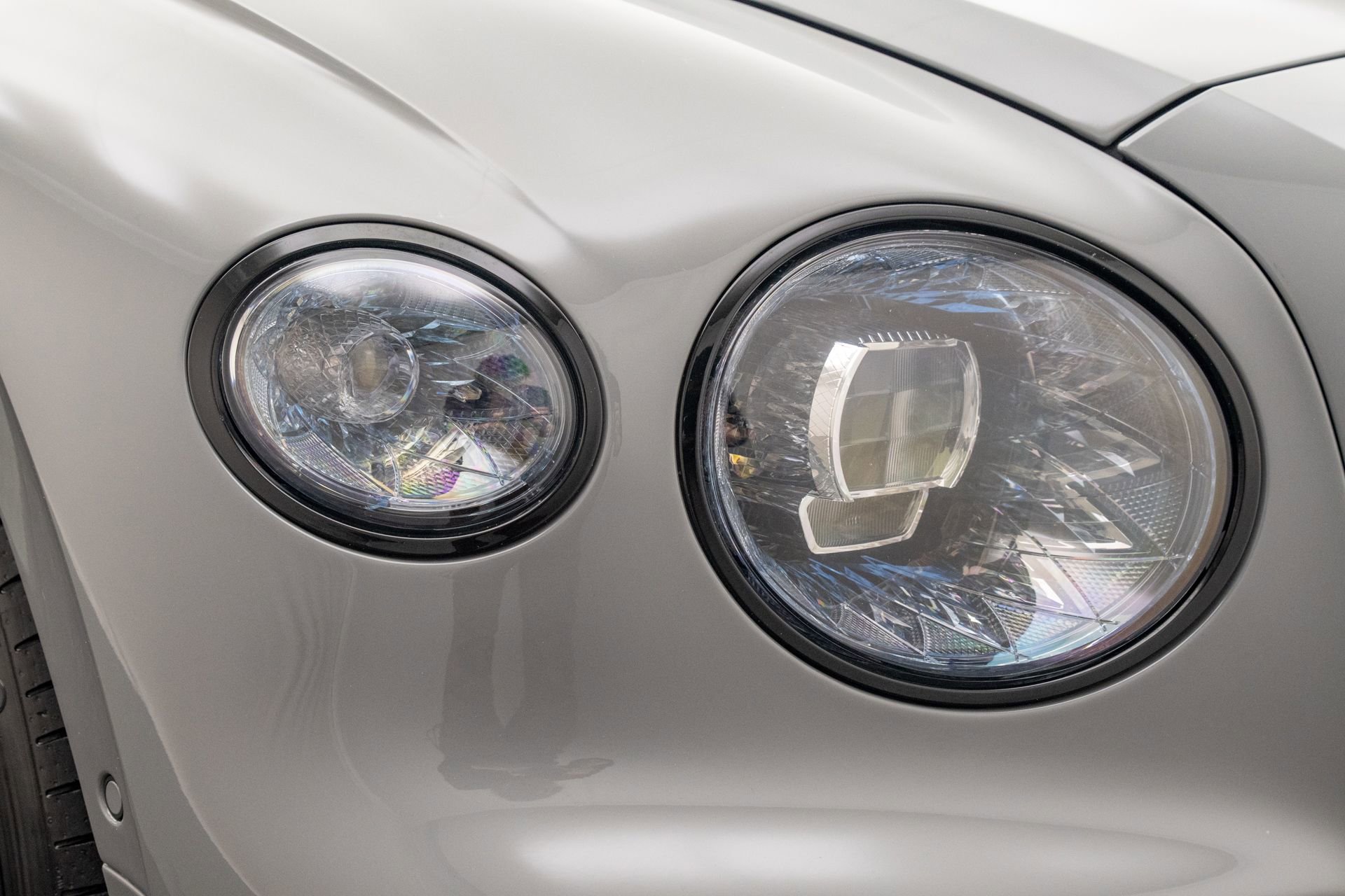 Used 2023 Bentley Flying Spur W12 image 37