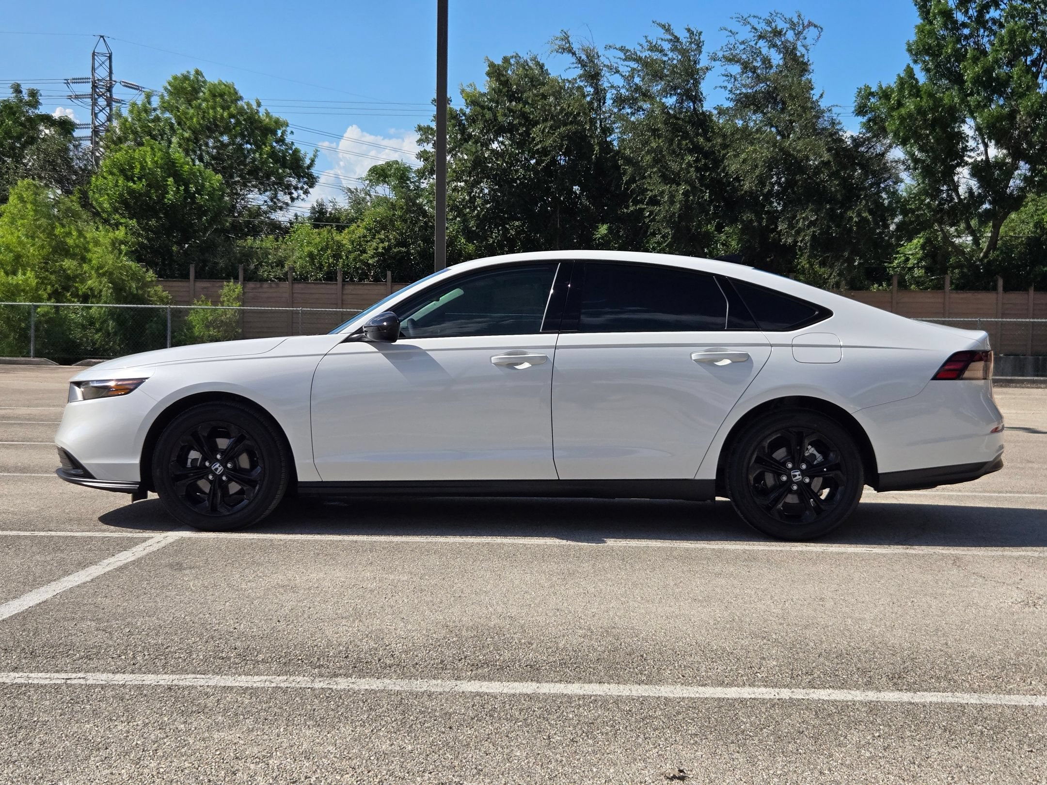 Used 2025 Honda Accord SE image 6