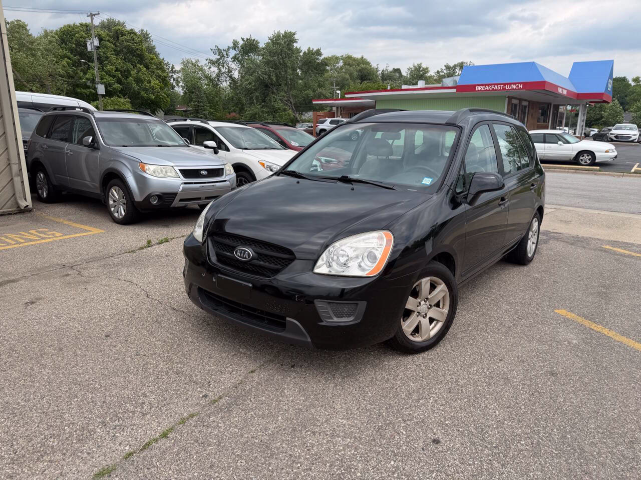 Used 2007 Kia Rondo LX w/ Convenience Pkg FWD image 3