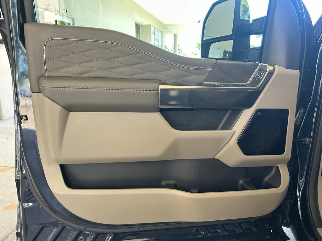 Used 2025 Ford F450 Platinum w/ Platinum Plus Package AWD/4WD image 48