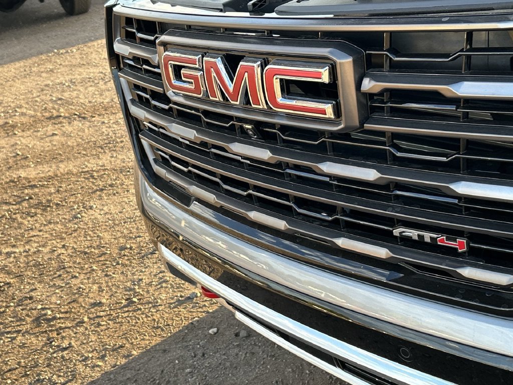 New 2026 GMC Yukon AT4 Ultimate AWD/4WD image 32