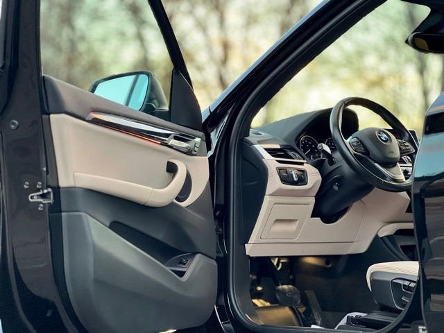 Used 2021 BMW X1 sDrive28i w/ Premium Package image 10