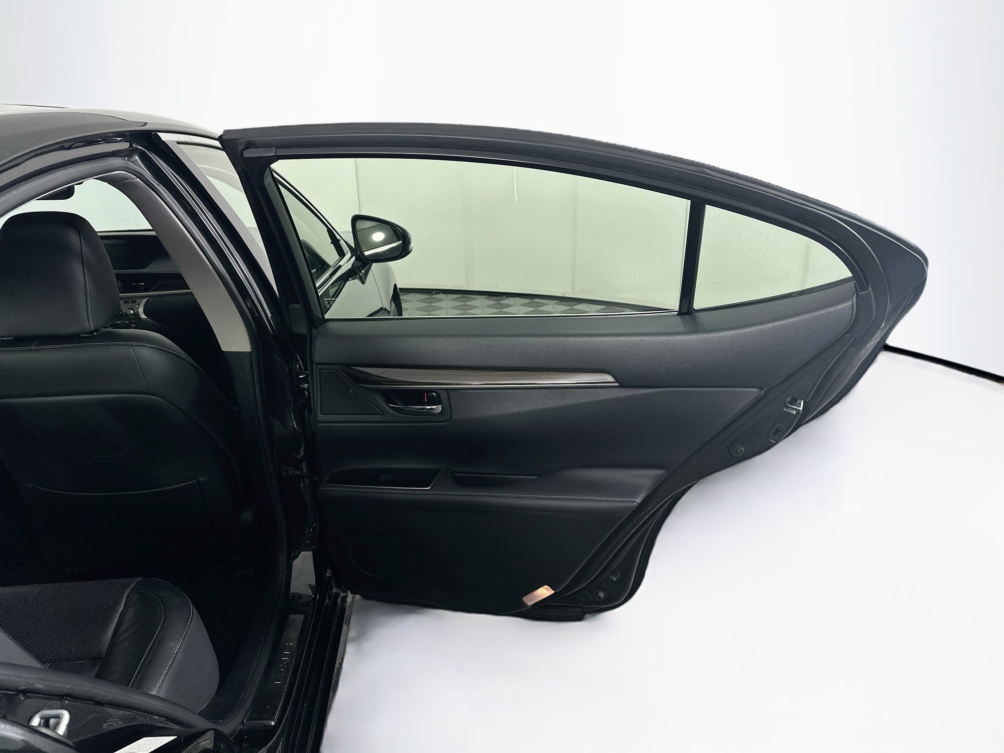 Used 2017 Lexus ES 300h FWD image 30