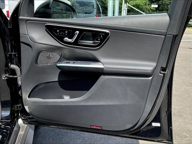 Used 2026 Mercedes-Benz GLC 300 4MATIC image 30