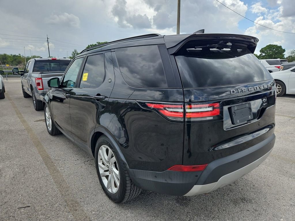 Used 2018 Land Rover Discovery HSE AWD/4WD image 2