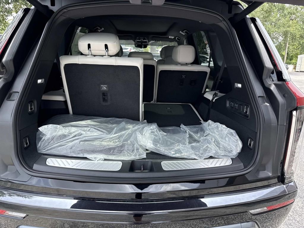 New 2026 Cadillac Vistiq Sport image 11