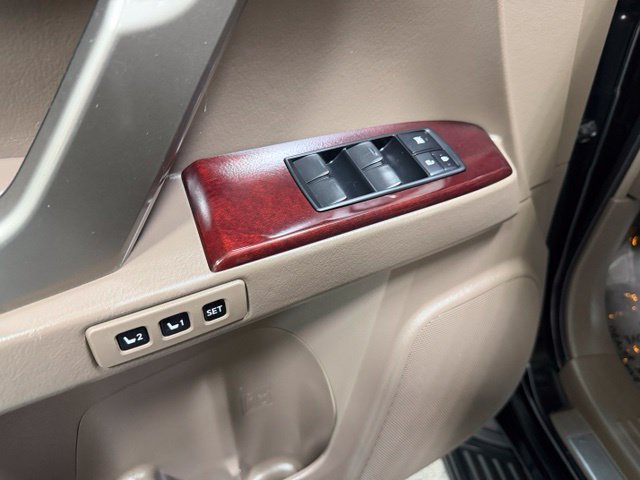 Used 2018 Lexus GX 460 Premium w/ Premium Package AWD/4WD image 22