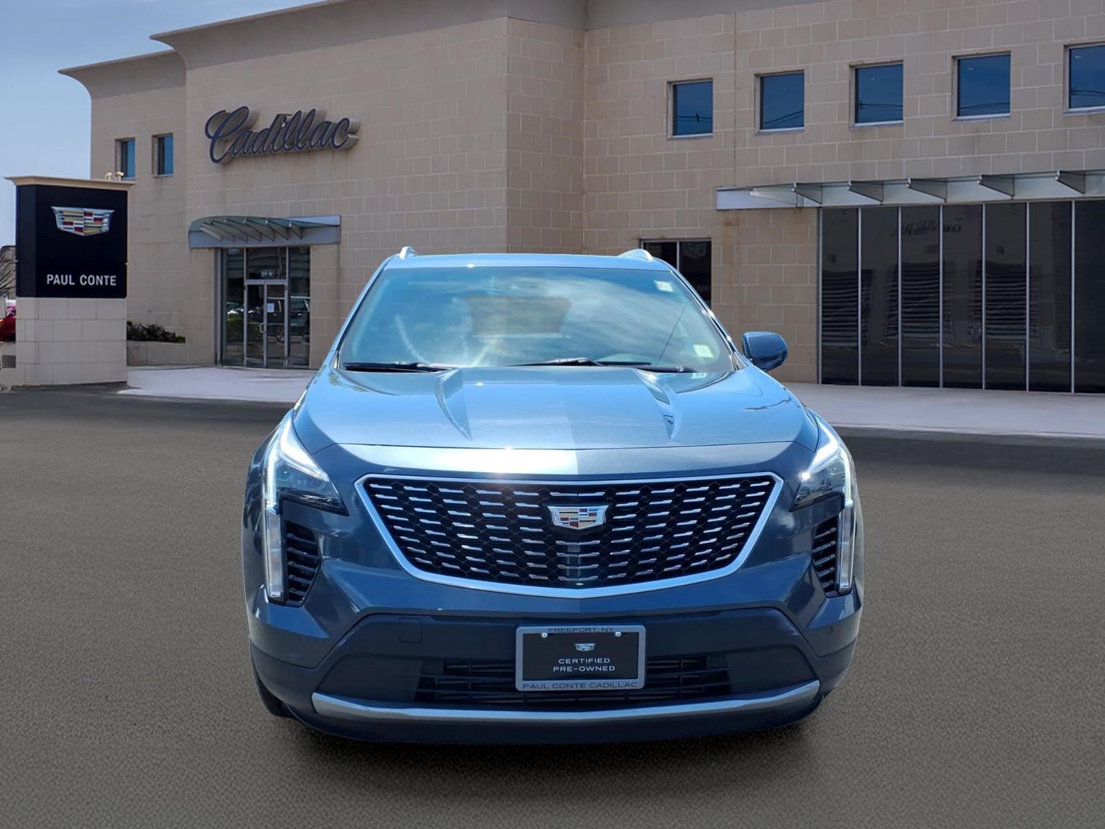 Used 2019 Cadillac XT4 Premium Luxury w/ Cold Weather Package AWD/4WD image 2