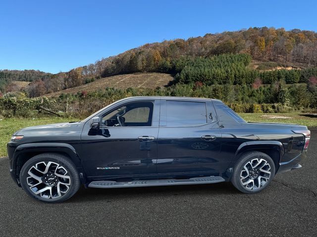 Certified 2024 Chevrolet Silverado EV RST image 4