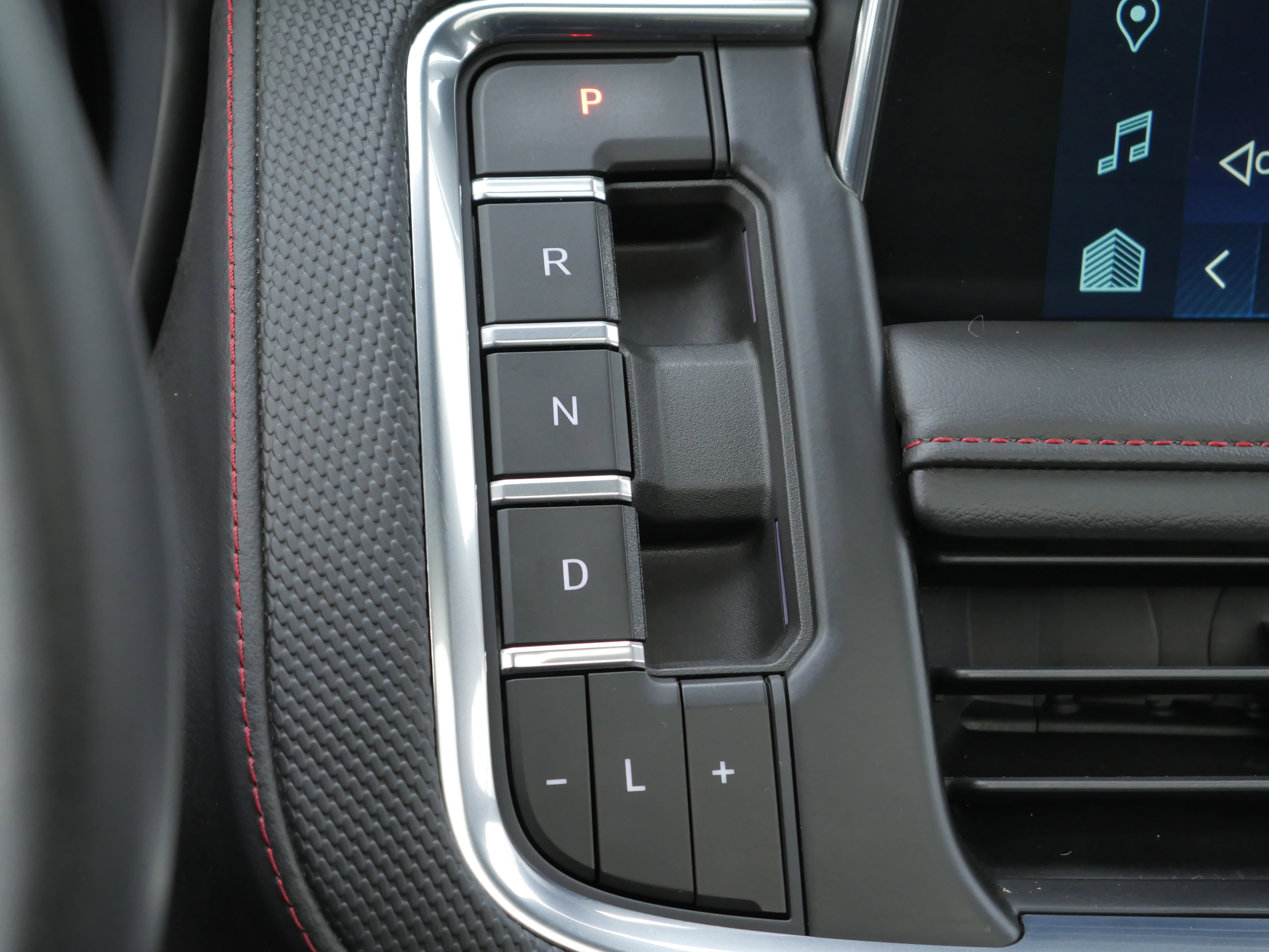 Used 2023 Chevrolet Tahoe RST w/ Luxury Package image 12