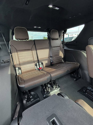 Used 2025 GMC Yukon Denali Ultimate AWD/4WD image 39