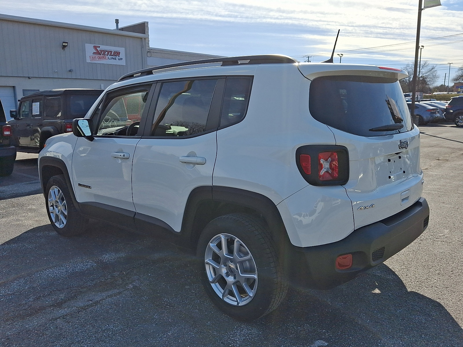 Used 2022 Jeep Renegade Latitude image 6