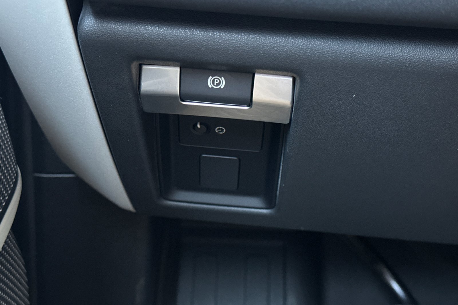 Used 2022 Land Rover Defender 110 Trophy Edition image 33