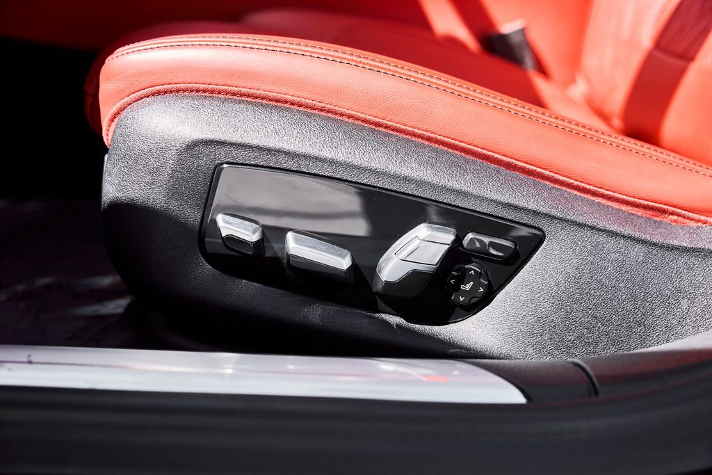 Used 2022 BMW M760i xDrive w/ Luxury Rear Seating Package image 40