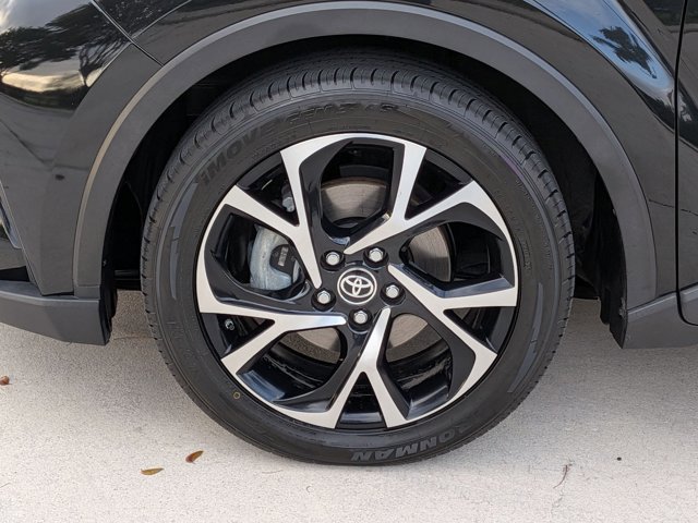 Certified 2021 Toyota C-HR XLE image 23