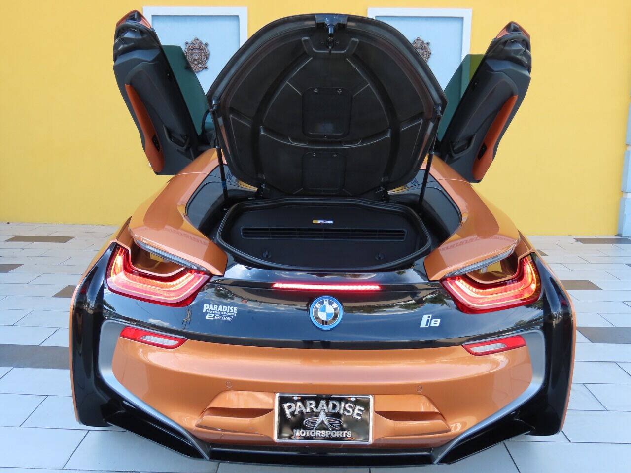 Used 2019 BMW i8 Roadster AWD/4WD image 13