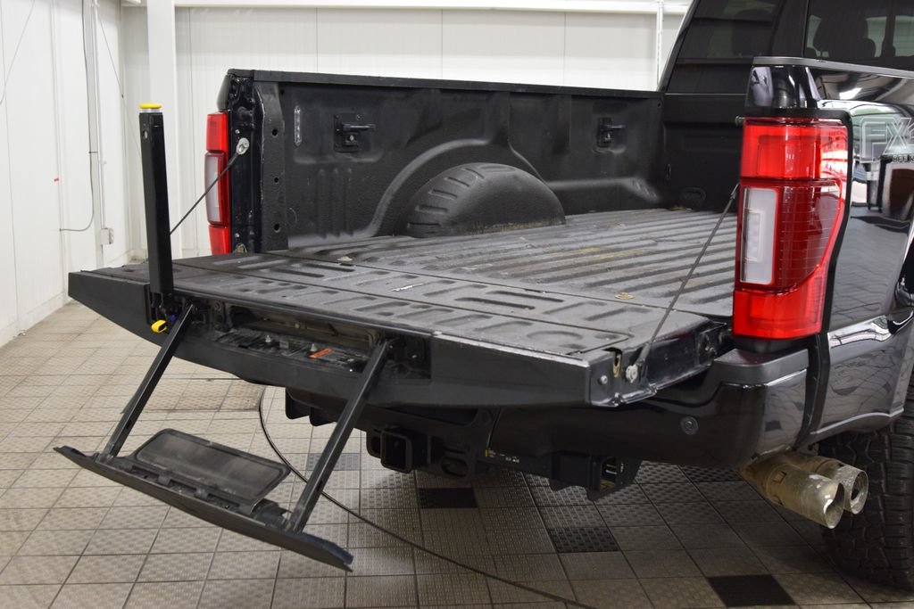 Used 2022 Ford F350 Lariat w/ Lariat Ultimate Package AWD/4WD image 23
