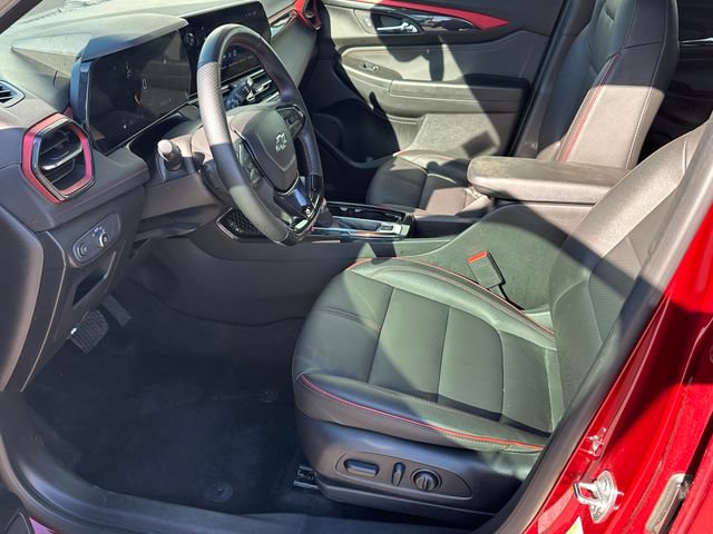 Used 2025 Chevrolet TrailBlazer RS w/ Convenience Package FWD image 16