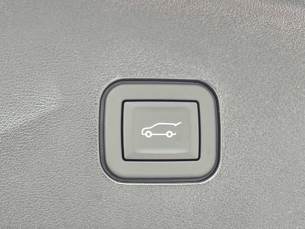 New 2026 Cadillac Vistiq Sport image 12