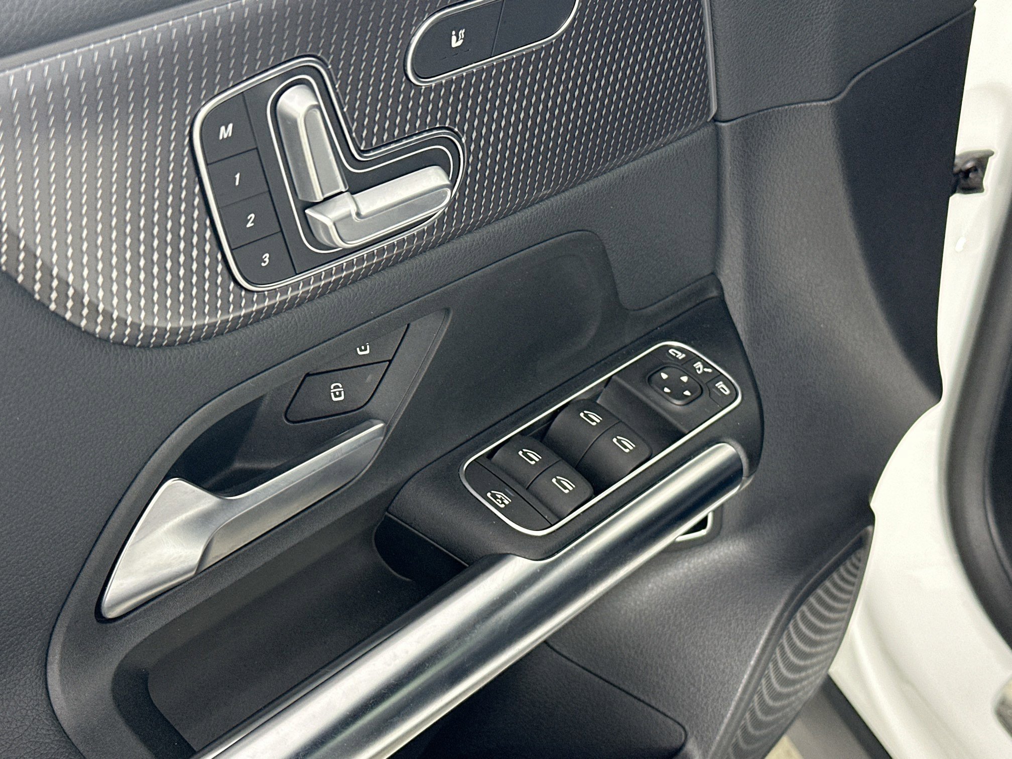 Used 2021 Mercedes-Benz GLA 250 4MATIC image 17