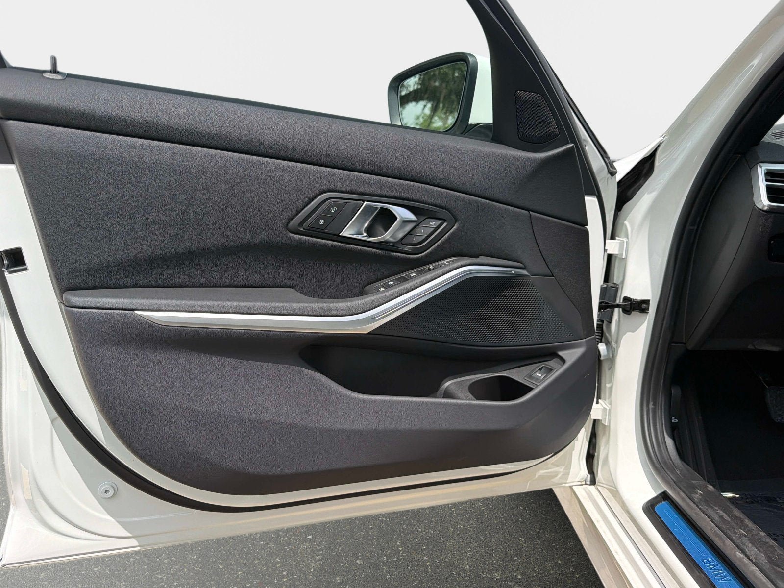New 2026 BMW 330i Sedan w/ Convenience Package RWD image 16
