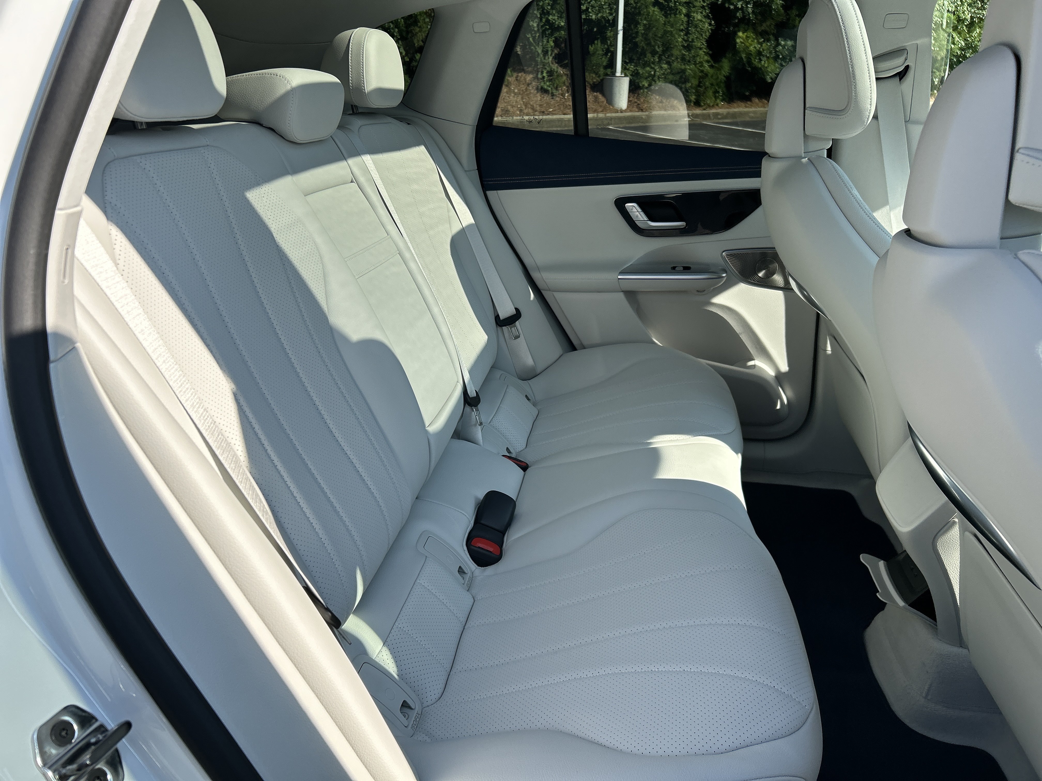 New 2026 Mercedes-Benz EQE 320 4MATIC SUV image 39
