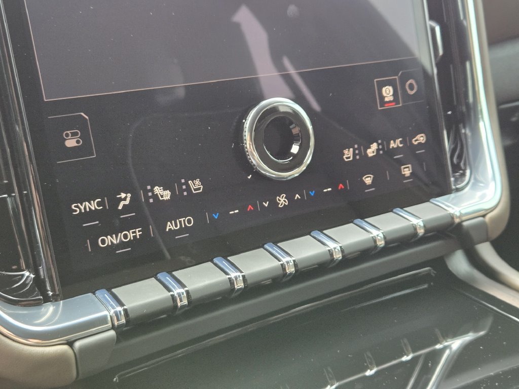 New 2027 GMC Yukon Denali Ultimate AWD/4WD image 13