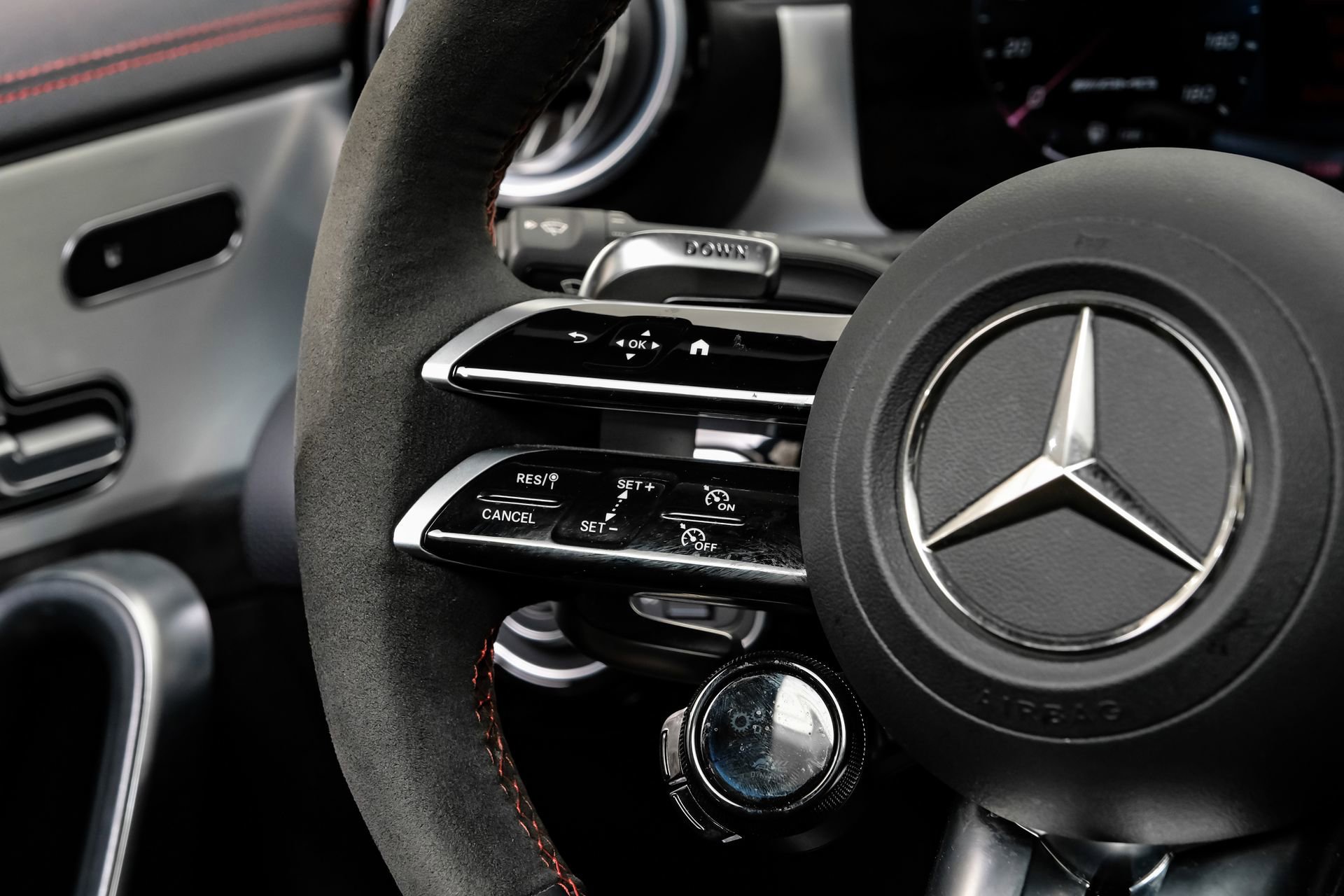 Used 2024 Mercedes-Benz CLA 35 AMG 4MATIC image 21