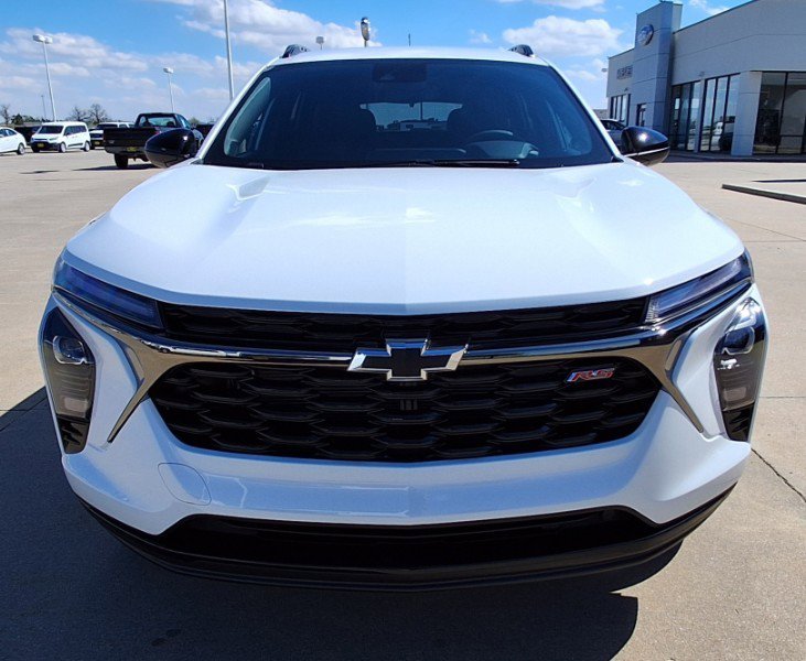New 2026 Chevrolet Trax RS w/ Driver Confidence Package FWD image 3