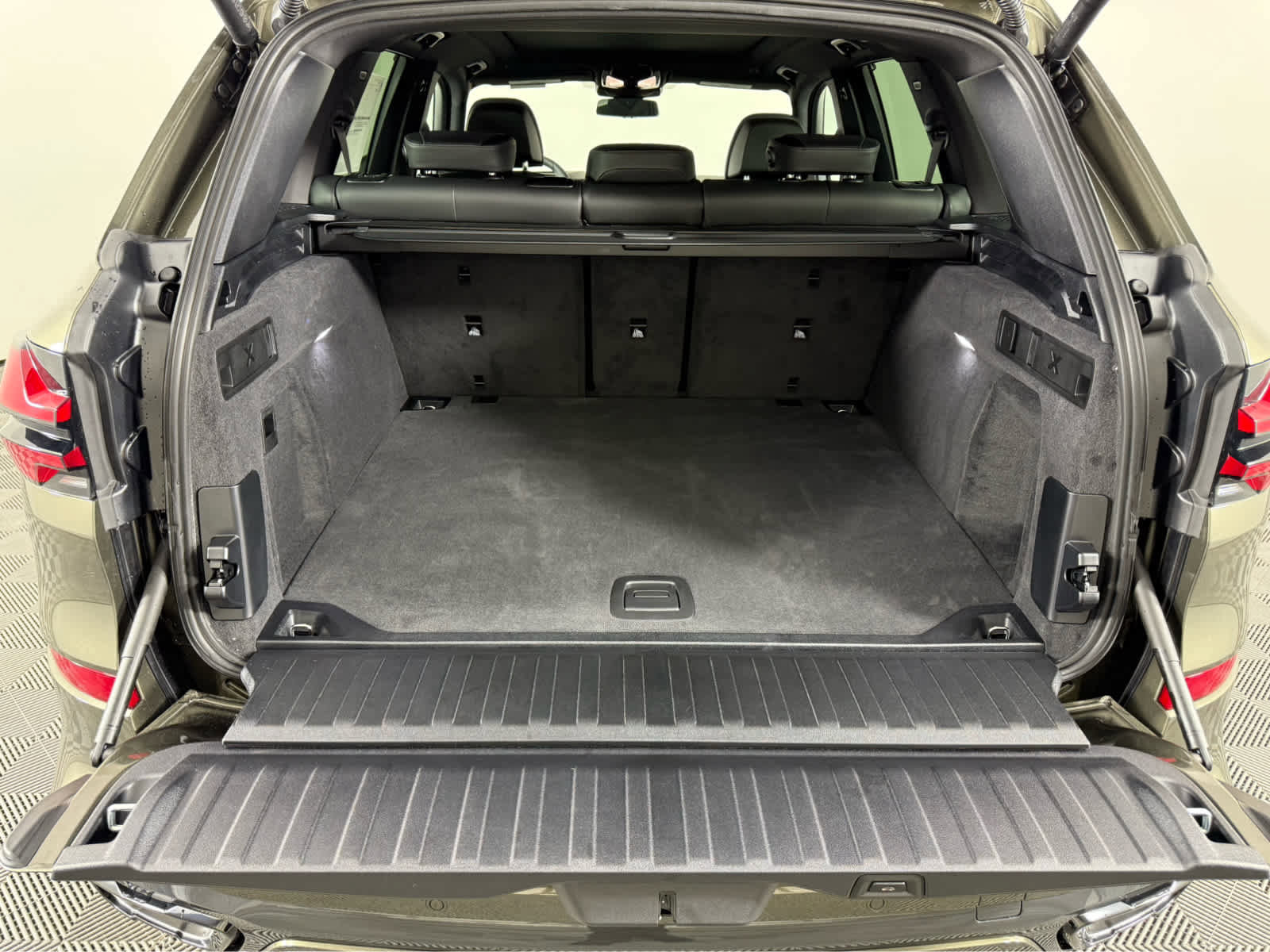 New 2026 BMW X5 xDrive40i w/ M Sport Package image 21