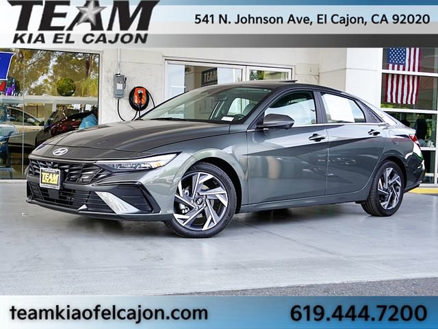 Used 2024 Hyundai Elantra Limited image 2