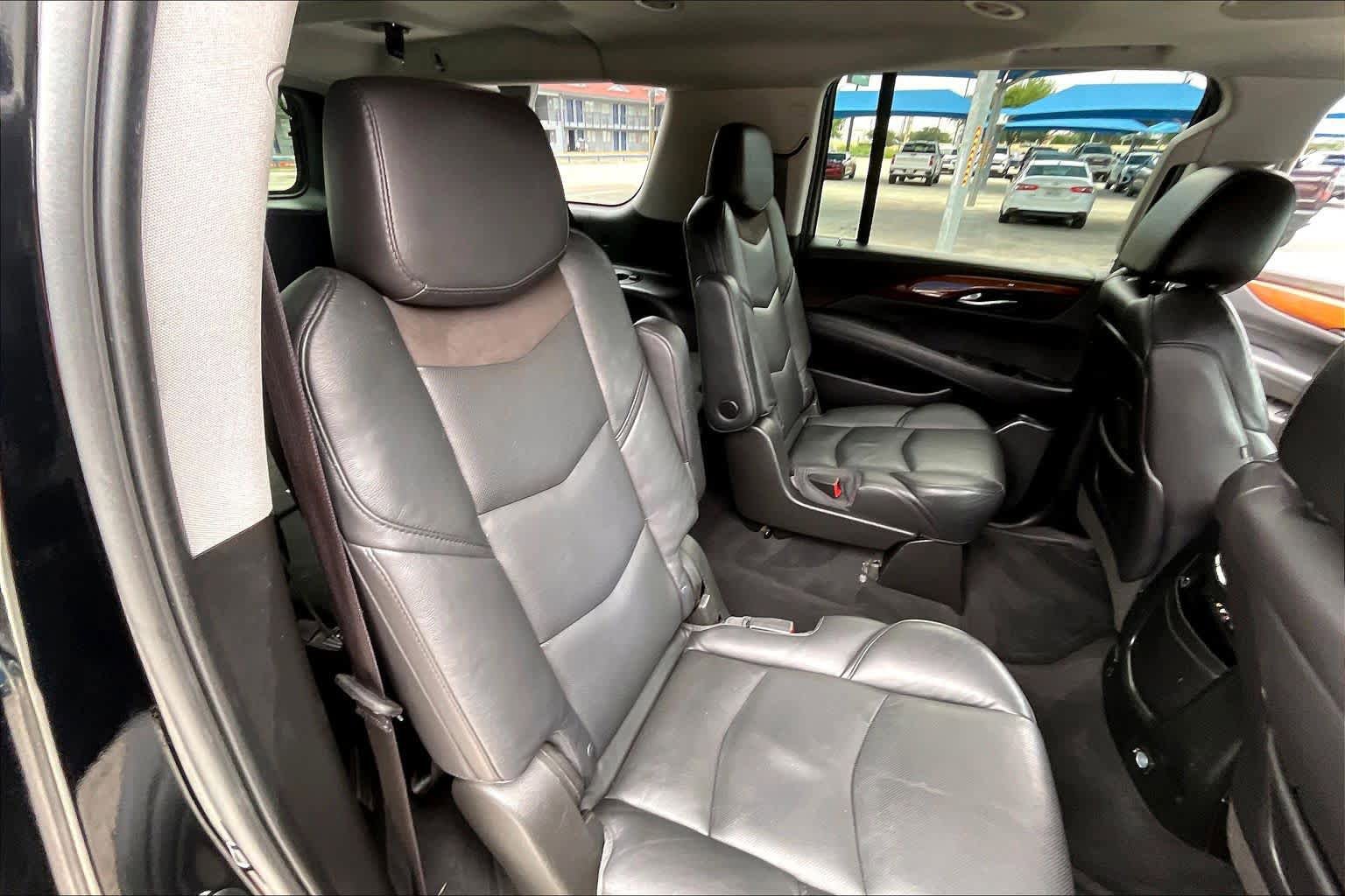 Used 2016 Cadillac Escalade ESV Premium AWD/4WD image 18