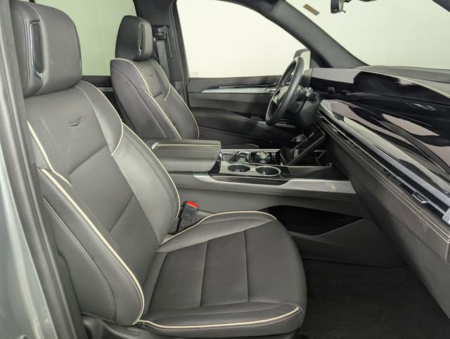 Used 2025 Cadillac Escalade Sport w/ Touring Package image 29