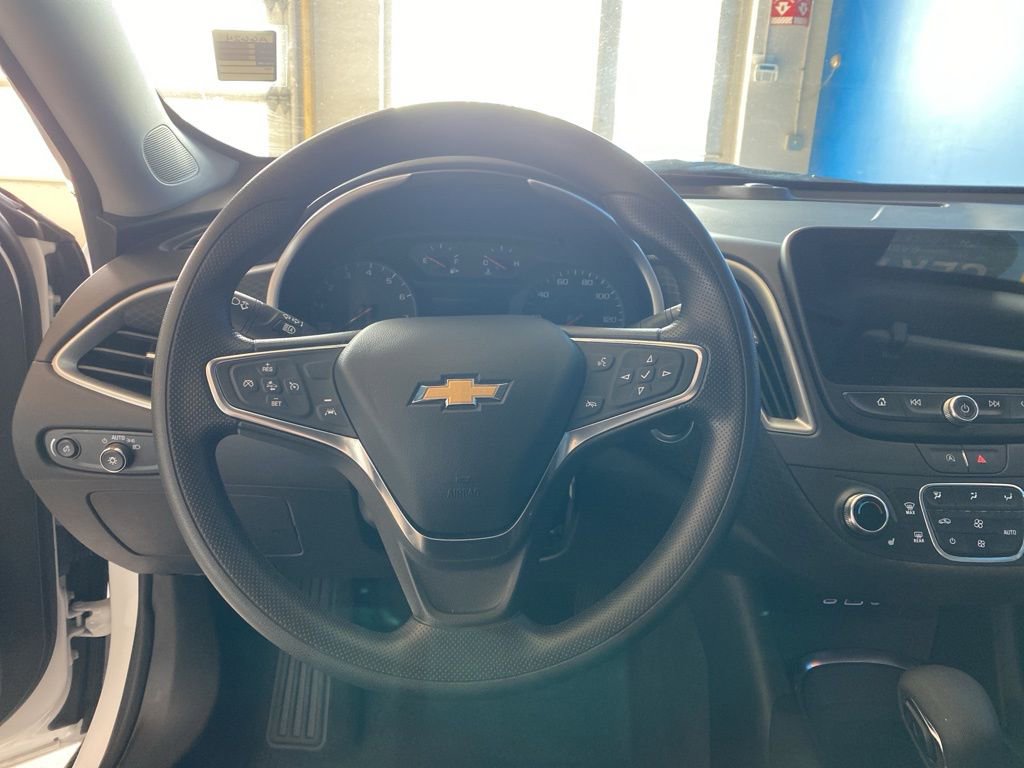 Certified 2025 Chevrolet Malibu LT image 6