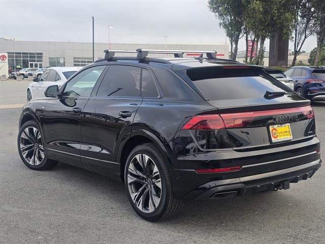 Used 2025 Audi Q8 Prestige w/ Prestige Package image 2