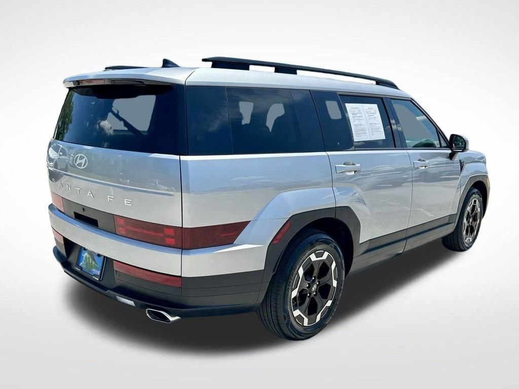 Used 2026 Hyundai Santa Fe SEL FWD image 3