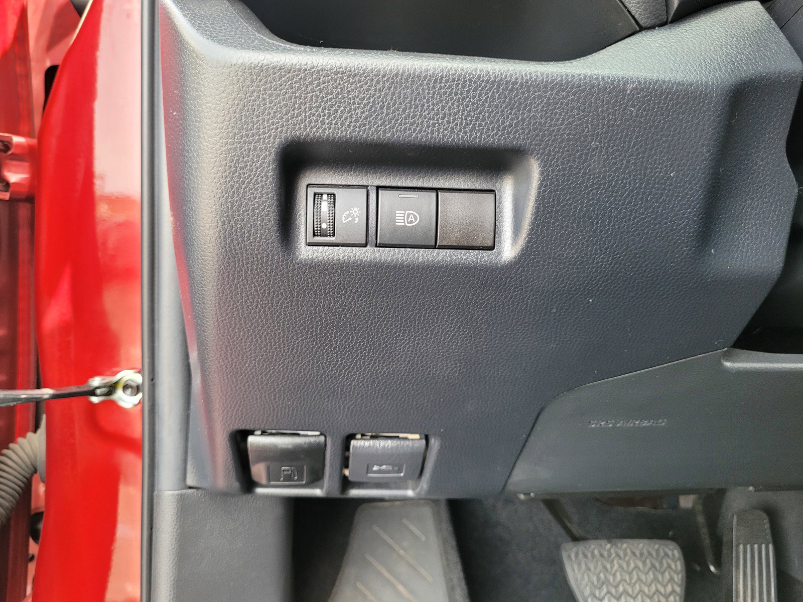 Used 2023 Toyota RAV4 XLE FWD image 24
