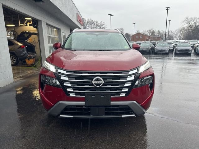 Used 2025 Nissan Rogue SL w/ Tech Package AWD/4WD image 7