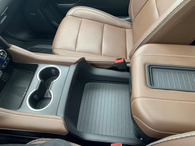 Used 2024 Chevrolet Tahoe High Country w/ Advanced Technology Package AWD/4WD image 36