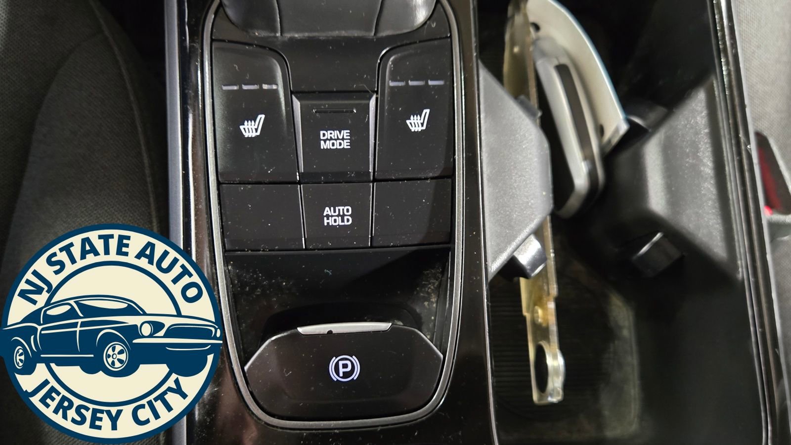 Used 2021 Hyundai Ioniq SE FWD image 17