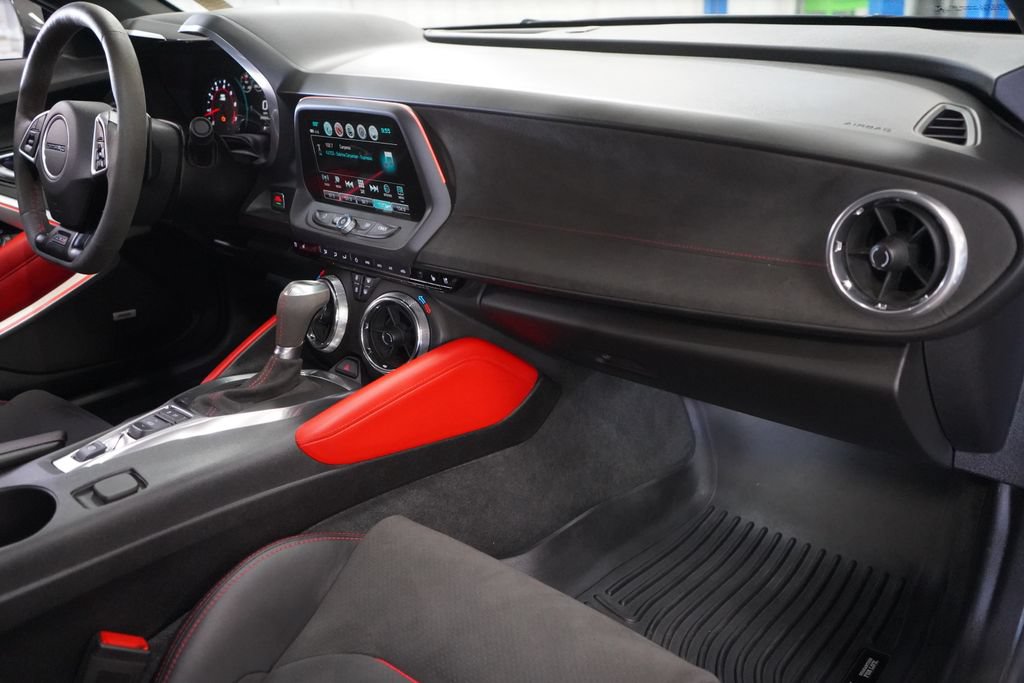 Used 2018 Chevrolet Camaro ZL1 RWD image 22