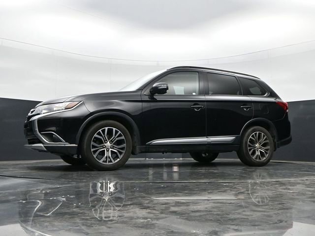 Used 2016 Mitsubishi Outlander AWD image 40