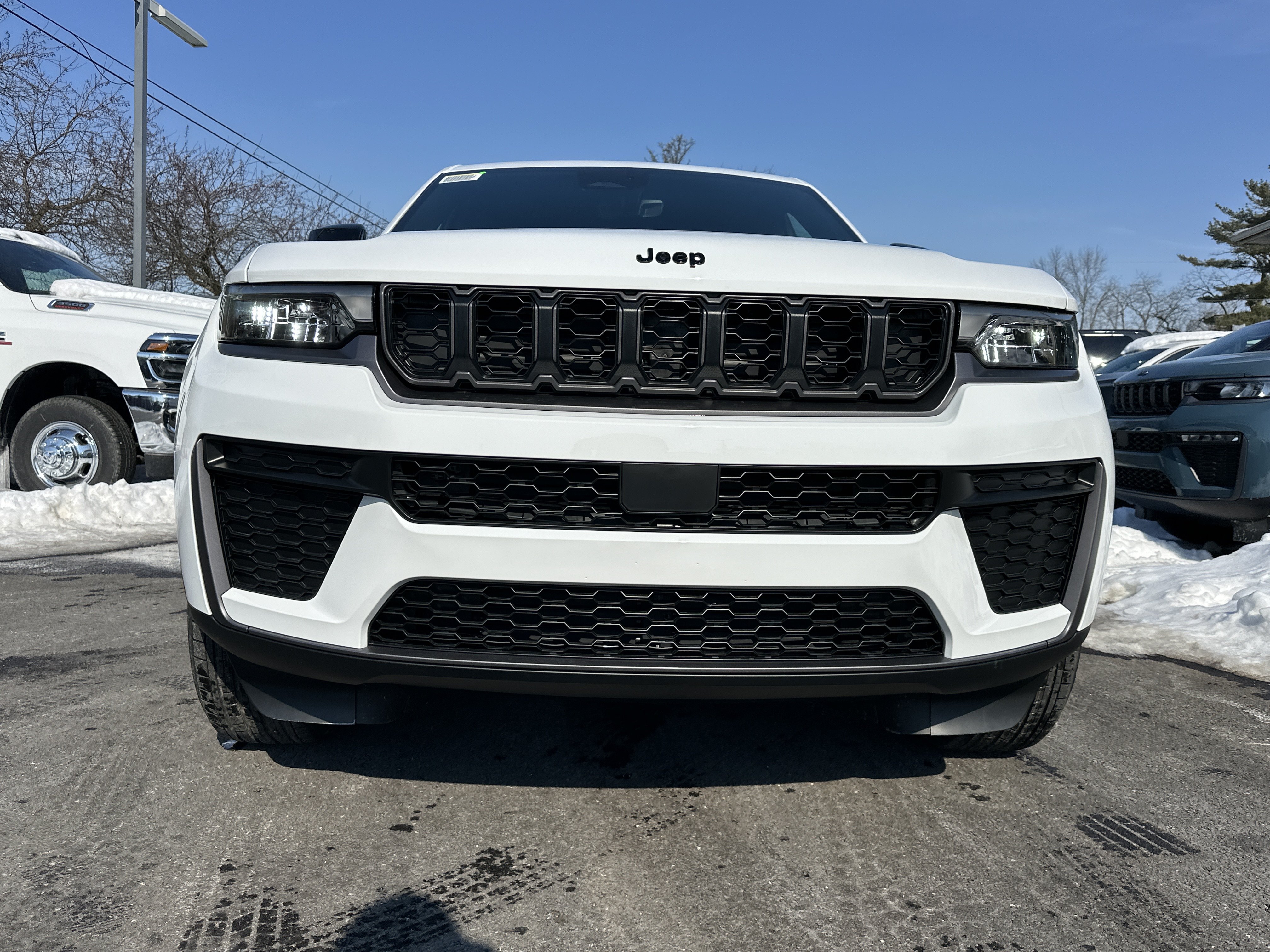 New 2026 Jeep Grand Cherokee Altitude AWD/4WD image 20