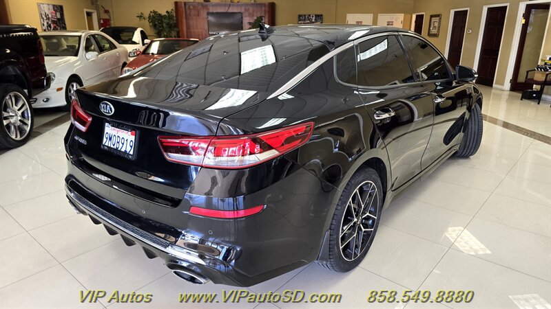 Used 2020 Kia Optima SE FWD image 3