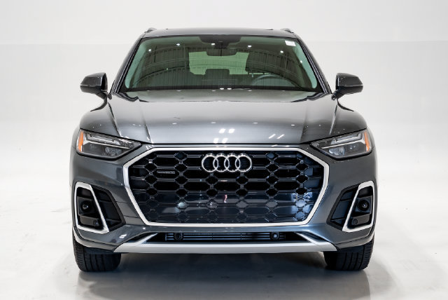 Used 2023 Audi Q5 2.0T Premium w/ Convenience Package AWD/4WD image 4