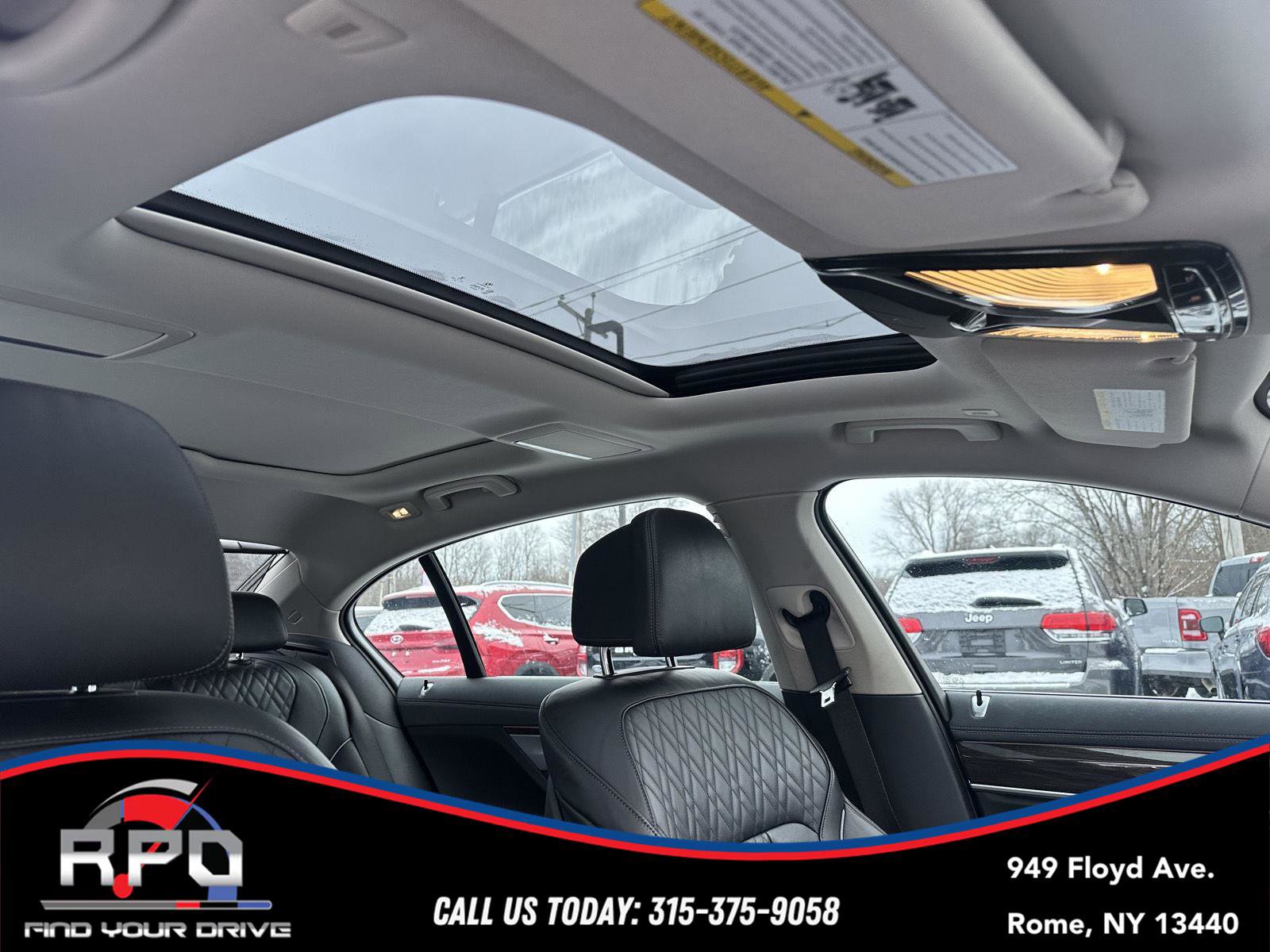 Used 2017 BMW 750i xDrive image 27