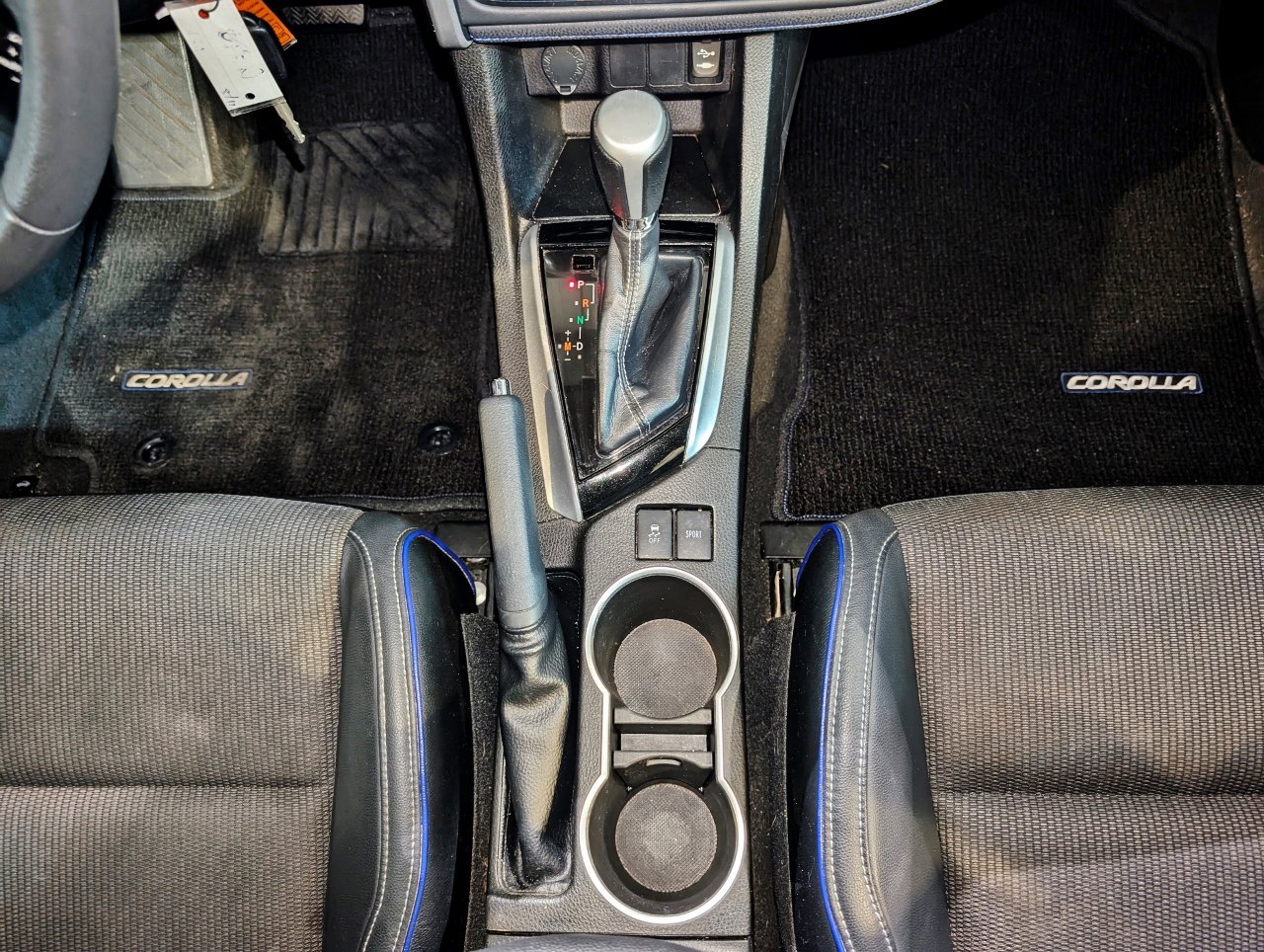 Used 2018 Toyota Corolla SE image 37