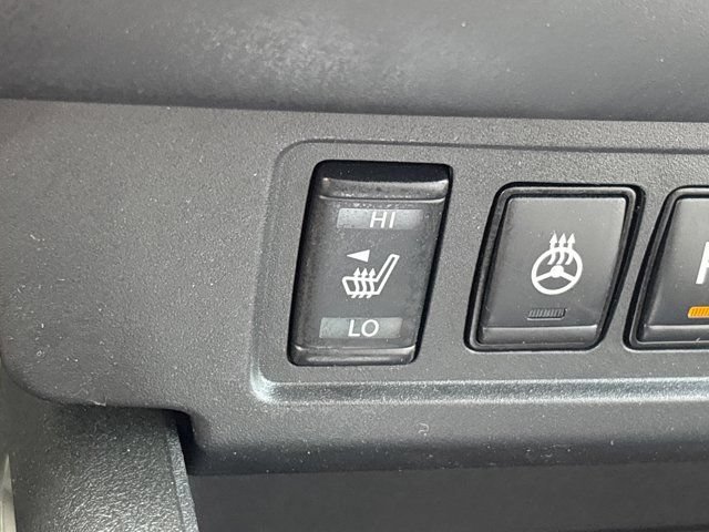 Used 2025 Nissan Frontier SV w/ SV Convenience Package RWD image 34